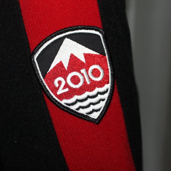 Vancouver Olympics Corduroy Quarter Zip Sweater - Picture 4 of 5